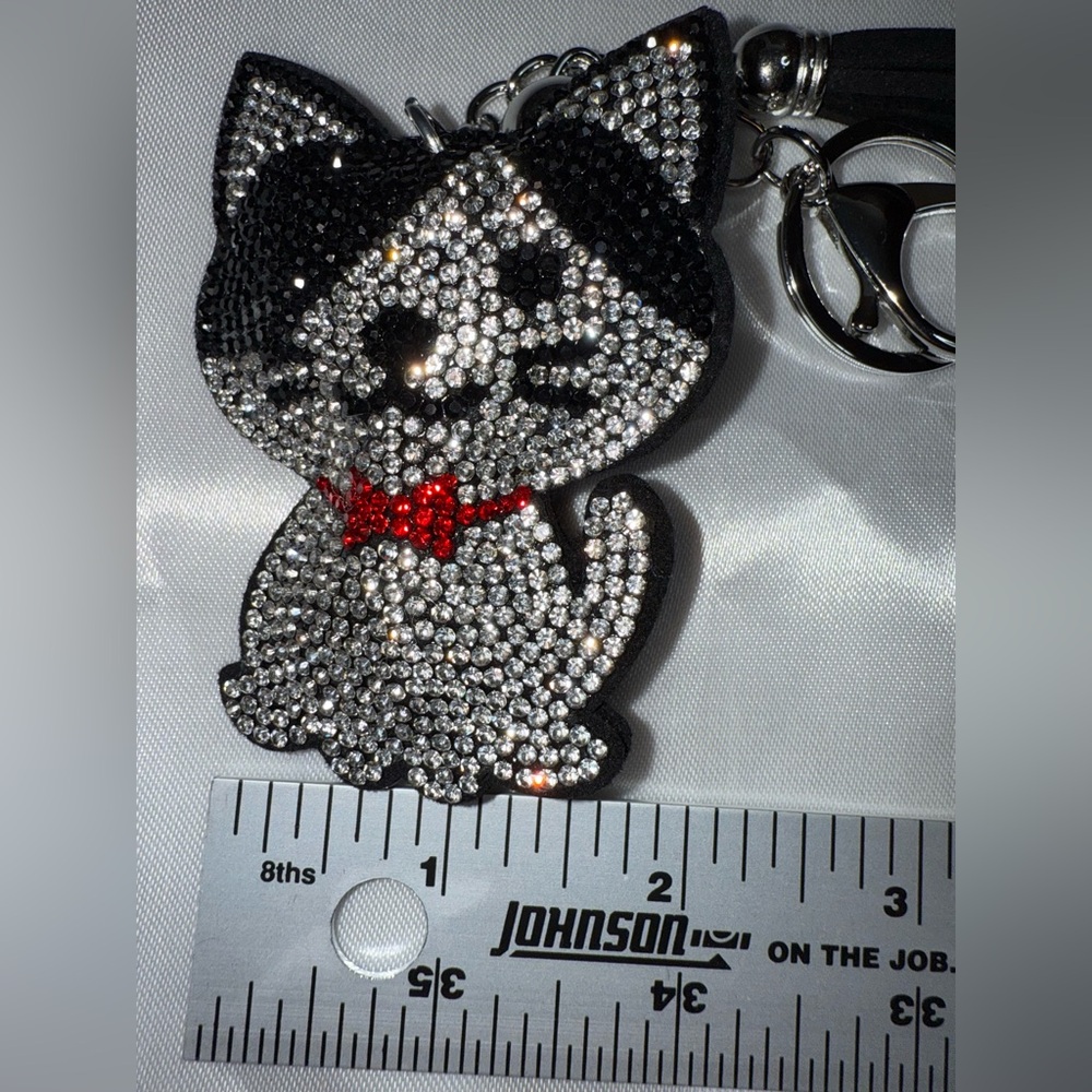🎀 Kawaii Bling Cat Charms | Crystal Kitty Keychains 🎀 - Picture 4 of 4